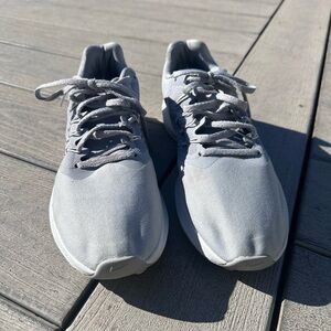 Nike Women's Gray Athletic Shoes